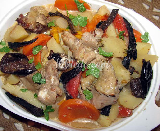 Индейка, тушеная с овощами,грибами и черносливом: рецепт с пошаговым фото