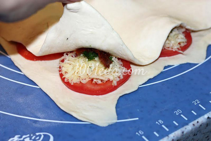 Конвертики с помидорами и сыром: рецепт с пошаговым фото