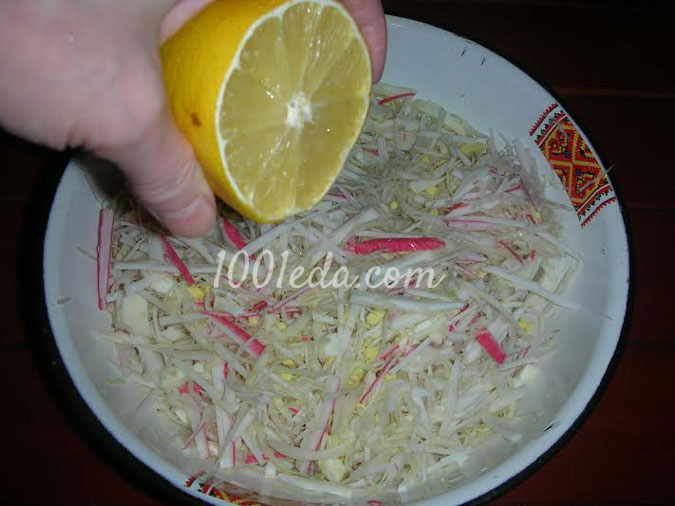 Салат из крабовых палочек: рецепт с пошаговым фото