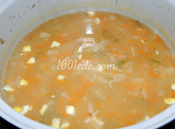 Фасолевый суп с соусом гремолата