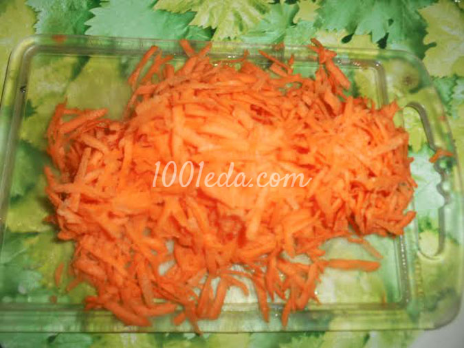Путассу тушёная с луком и морковью