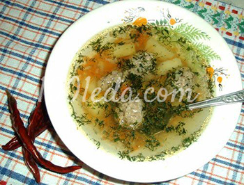  Суп с фрикадельками из свиного фарша с луком и манкой