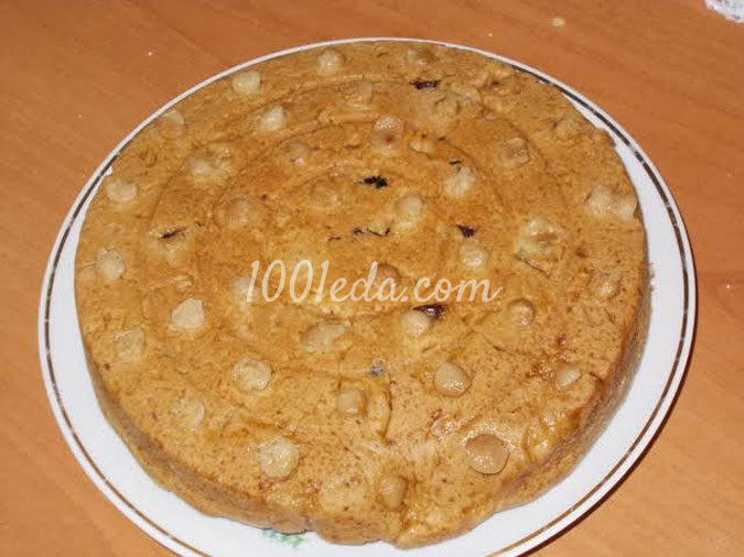 Медовый пирог с изюмом и орехами на пару в мультиварке: рецепт с пошаговым фото