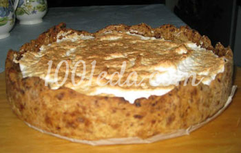 Карамельный пирог с меренгой