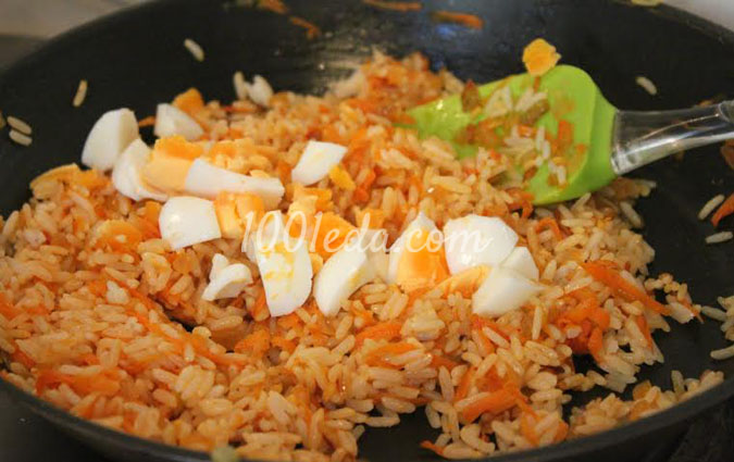 Рис с овощами и яйцом