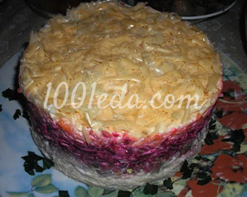 Новогодний закусочный салат-торт Селедка под снежной шубкой: рецепт с пошаговым фото