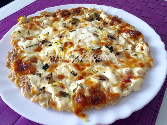 ПП-пицца с шампиньонами и моцареллой на куриной основе: рецепт с пошаговым фото