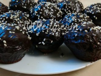 Маффины с какао в глазури