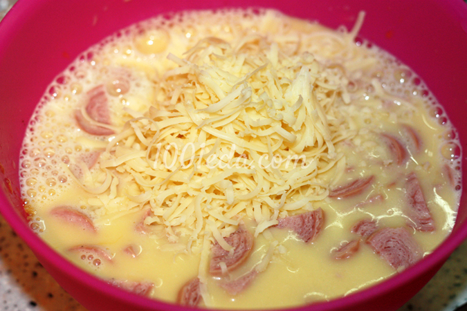 Омлет со сливками, сосисками и сыром в мультиварке: рецепт с пошаговым фото