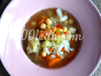 Полезный суп с нутом и цветной капустой