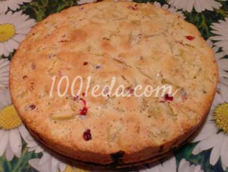 Шарлотка с клюквой