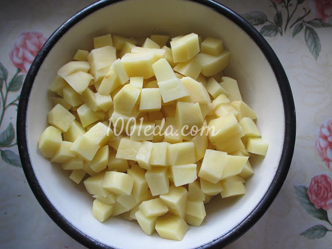 Курица, фаршированная картофелем на 23 февраля: рецепт с пошаговым фото