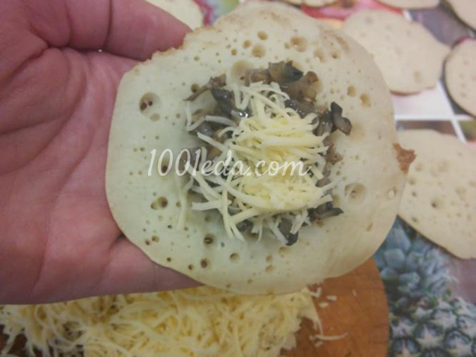 Мини блинчики с грибами и сыром: рецепт с пошаговым фото