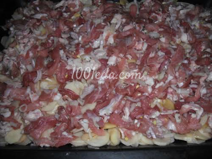 Заливной пирог с мясом и картошкой из творожного теста: рецепт с пошаговым фото