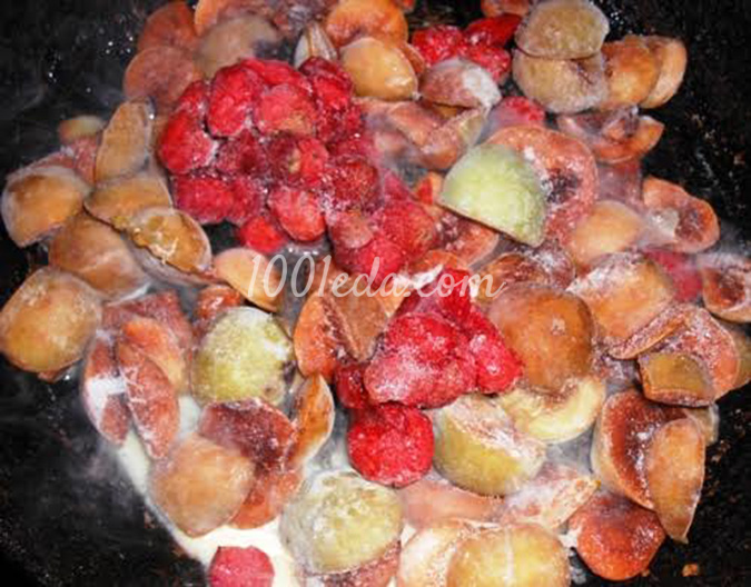 Блинчики дрожжевые с яблочно-клубничной начинкой: рецепт с пошаговым фото