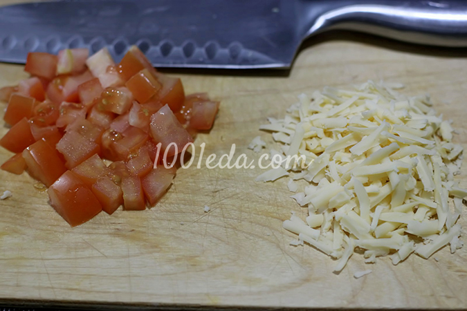 Омлет с сыром, помидорами и зеленью в мультиварке: рецепт с пошаговым фото