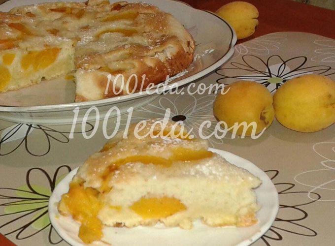 Пышный бисквитный пирог с абрикосами