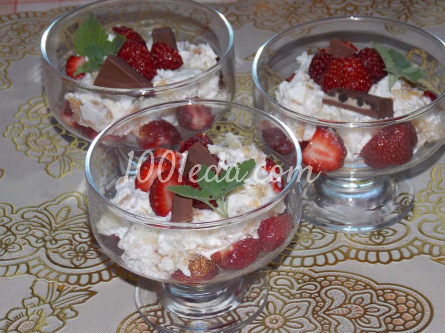 Сметанно-клубничный десерт Нежность: пошаговый с фото
