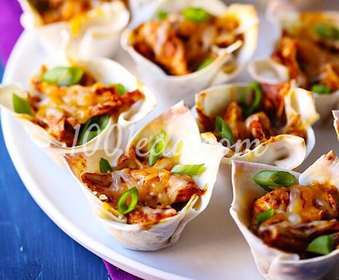 Новогодние корзинки с курицей и перцем чили