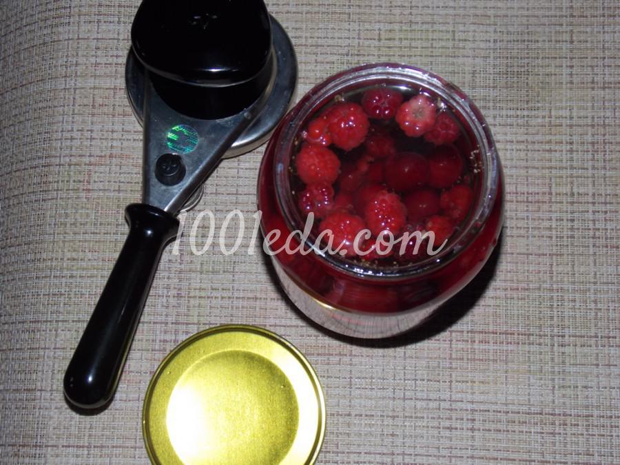Компот из вишни с мелиссой на зиму: пошаговое фото - Шаг №6 Компот из вишни с мелиссой на зиму: пошаговое фото - Шаг №6
