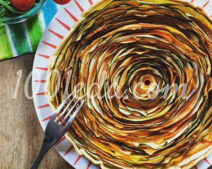 Спиральный пирог с овощами