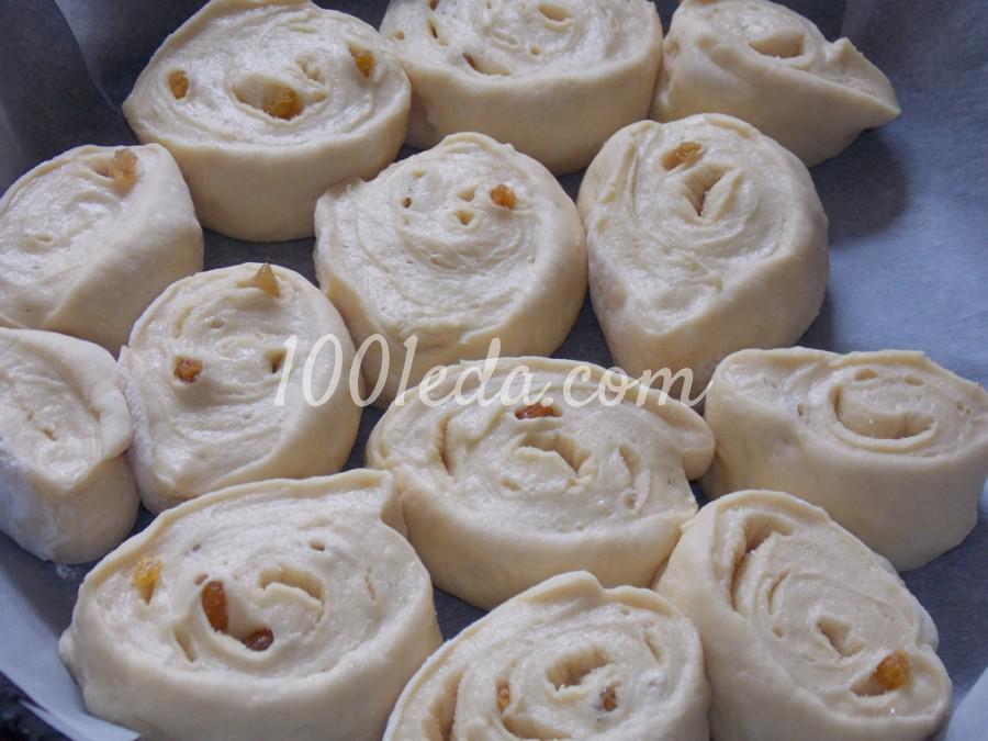 Булочки с изюмом в хлебопечке: пошаговое фото - Шаг №4 Булочки с изюмом в хлебопечке: пошаговое фото - Шаг №4