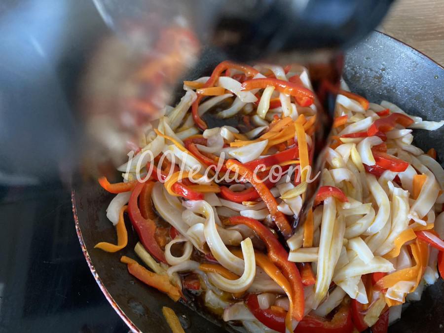Удон с кальмарами и овощами: пошаговый с фото - Шаг №8 Удон с кальмарами и овощами: пошаговый с фото - Шаг №8