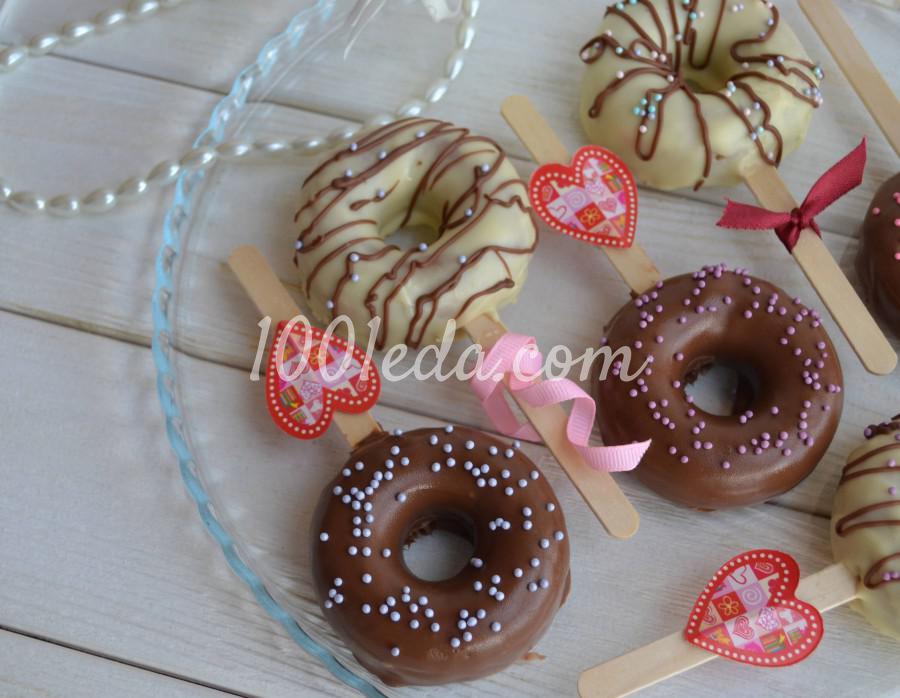Вкусные пирожные на палочке "Кейк-попсы Пончики"