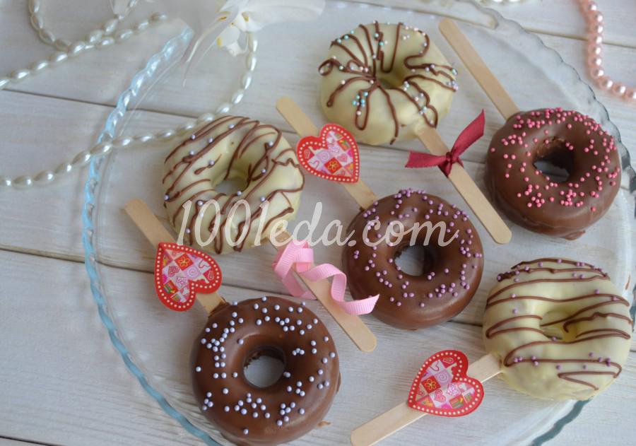 Вкусные пирожные на палочке "Кейк-попсы Пончики"