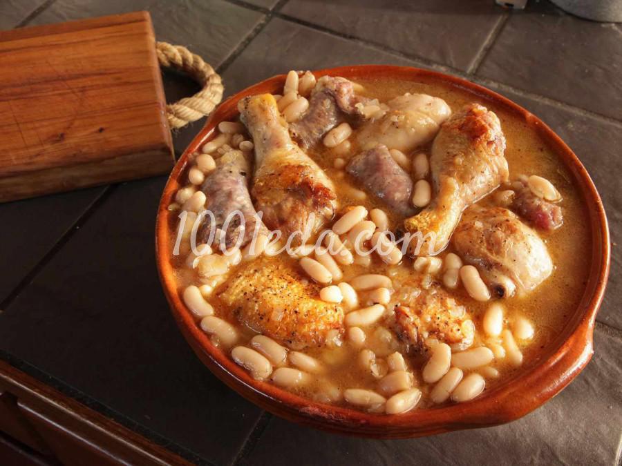 Кассуле из белой фасоли с курицей, грудинкой и колбасками: пошаговое фото - Шаг №10 Кассуле из белой фасоли с курицей, грудинкой и колбасками: пошаговое фото - Шаг №10