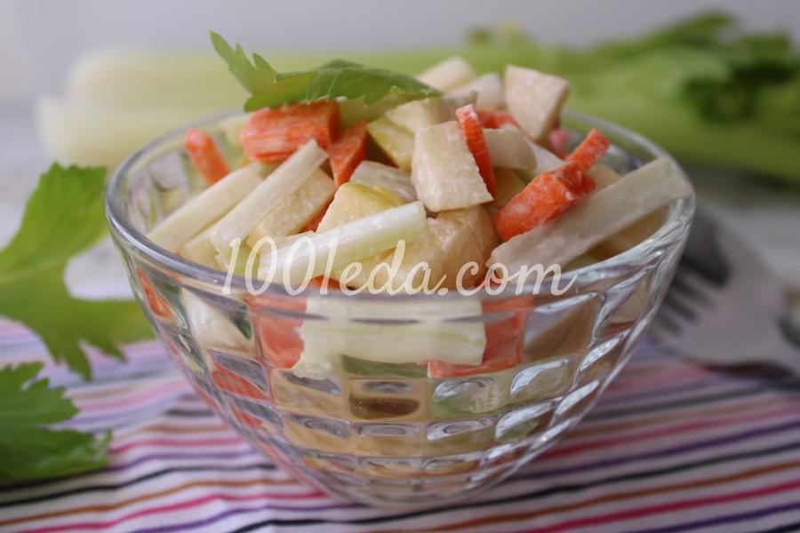 Весенний салат из сельдерея, яблока и моркови: пошаговый с фото