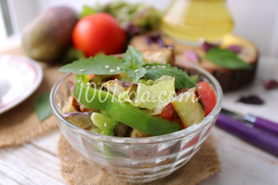Салат из баклажановых кубиков со свежими овощами: пошаговый с фото