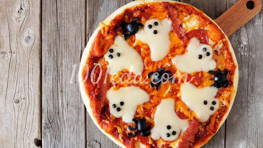 Пицца с призраками на Хэллоуин